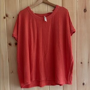 Seven7 Vibrant Coral Short Sleeve Top